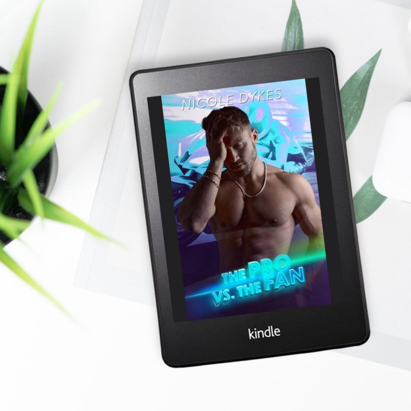 The Pro vs the Fan by Nicole&nbsp;Dykes