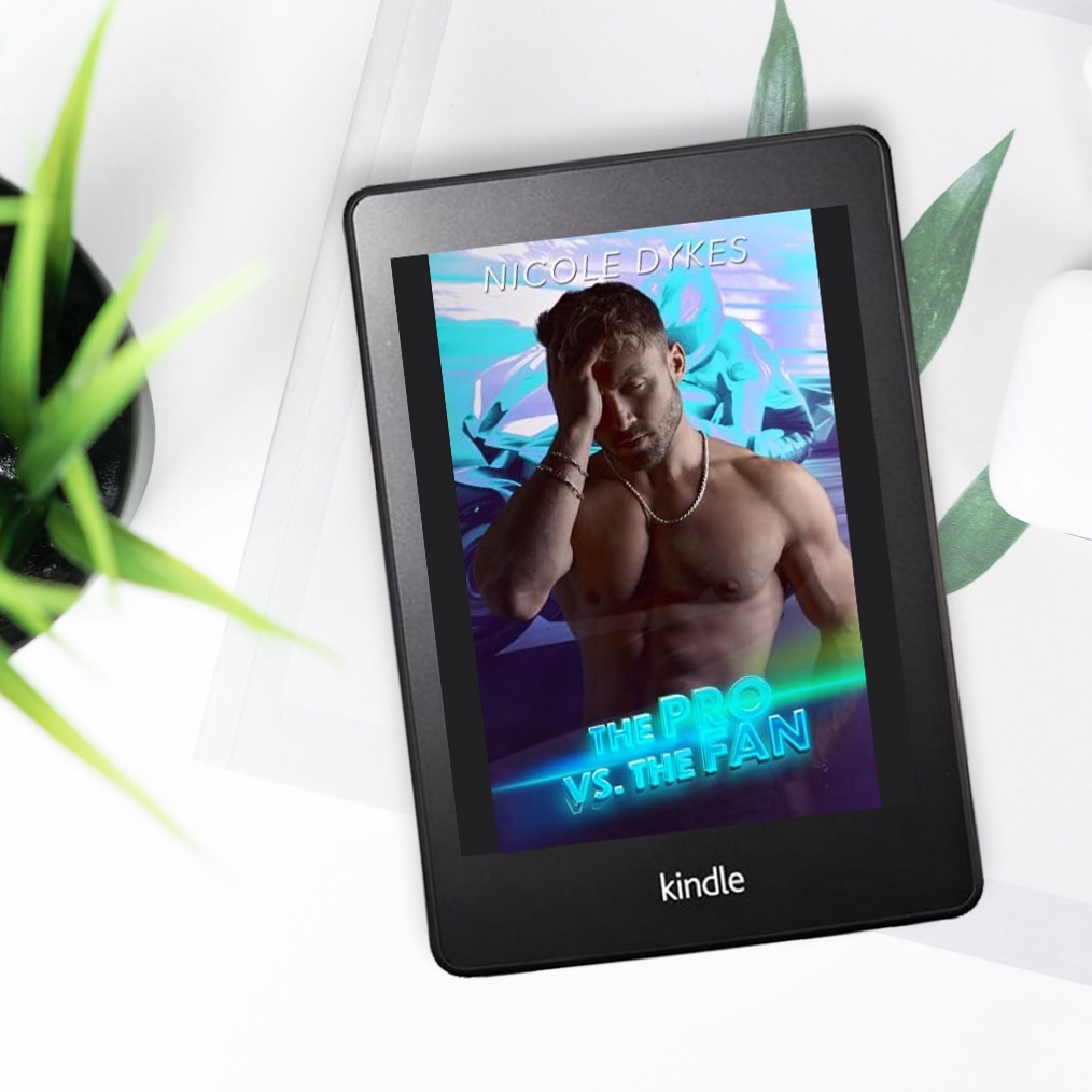 The Pro vs the Fan by Nicole&nbsp;Dykes